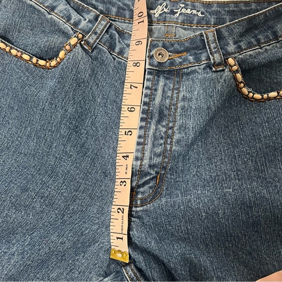 DFX Women’s Cropped Jeans with Embroidered & Beaded Hem/Pockets Casual Vacation - Picture 11 of 12